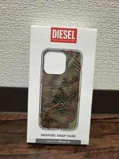 DIESEL iPhone 15 グラフィックスナップケース