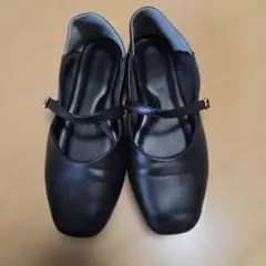 履きやすい柔らか素材 就活も。ヒール1cm ストラップ付き パンプス