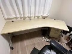 ケーニッヒノイラート オカムラ デスク 135度