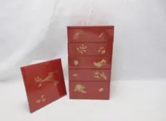 【特撰】会津塗 6.5寸 三段重箱 朱錆 盛り上げ蒔絵 松竹梅 伝統工芸 特撰】会津塗 6.5寸 三段重箱 朱錆 盛り上げ蒔絵 松竹梅 伝統工芸
