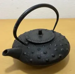 【刻印有】伝統工芸品 南部鉄器 鉄瓶 アラレ模様 直火対応 白湯 鉄分補給のサムネイル