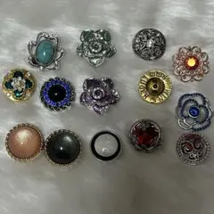 カラフルなデザインのボタンセット