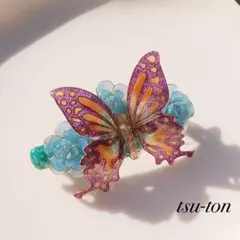 No.3　薔薇にとまる蝶々のバレッタ