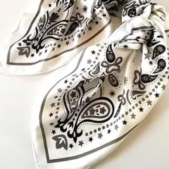 本日限定 70cm ホワイト スター 大判 ペイズリー柄 シルク風 スカーフ