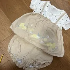 ドット柄トップスとショートパンツセット
