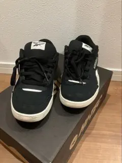 3/26 23:59までタイムセール中！Reebok スニーカー