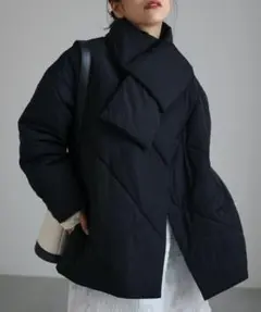 apretro ノーカラーダイヤキルトパディングブルゾン マフラー付