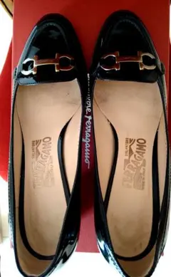 フェラガモ第３弾これはイケる！黒太ヒール！