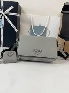 PRADA ショルダーバッグ