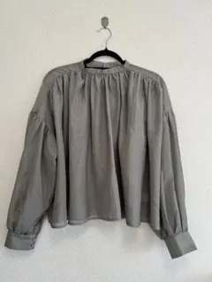 シースルーブラウス