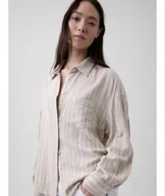 GAP リネンブレンド　オーバーサイズシャツxs ベージュ 新品タグ付きのサムネイル