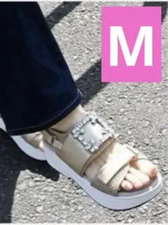 しまむら　mumuコラボ厚底ビジューサンダル　M