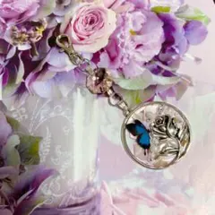 スワロフスキーシルクバタフライローズチャーム