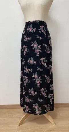 【最終価格】LAURA ASHLEY フラワープリント　ロングスカート