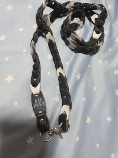 10フィート スマホストラップ 黒白 編み込み