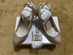 AIMER エメ　アンクルストラップ パンプス ベージュ Mサイズのサムネイル