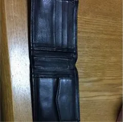 二つ折り財布のサムネイル