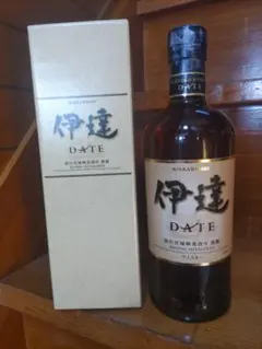 【値下げ】ニッカ 伊達 DATE 旧ラベル 700ml 43％ NIKKAのサムネイル