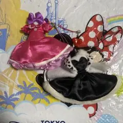 ディズニー　デイジー　クルエラ　ヴィランズ　ドレス型キーホルダー　携帯クリーナー