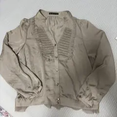 LABORATORY WORK 長袖ブラウス ベージュ　カーキのサムネイル