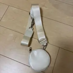 3COINS スリコ ポーチ付きナイロンスマホショルダー 白