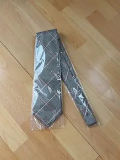 BURBERRYネクタイ♡グレー×ピンクチェック