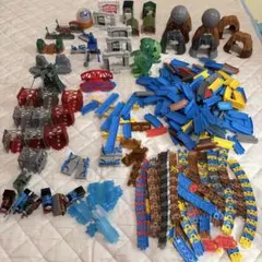 カプセルプラレール トーマス　車両やパーツなどのセット