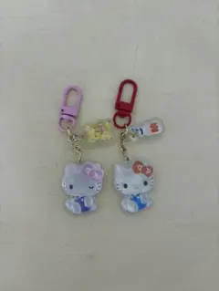 ハローキティ アクリルキーホルダー 2種セット