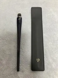 クレドポーボーテ　パンソー（コレクチュール）ｎ　コンシーラーブラシ
