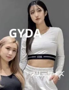 GYDA ショート丈Tシャツ　フリーサイズのサムネイル