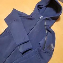 adidas ネイビー フルジップパーカー