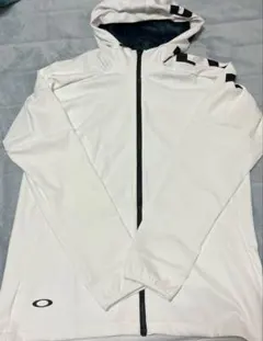 Oakley ホワイト フード付きパーカー、値下げしました