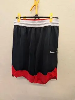 Nike バスケットボール　ハーフパンツ　ブラック/レッド