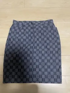 【未使用】伊太利亜のグレー チェック柄 タイトスカートのサムネイル