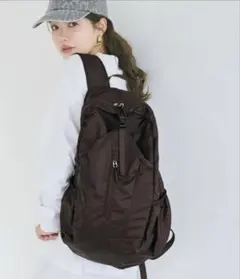 【完売品】coca ポケッタブル縦ファスナーバックパック　ブラウン