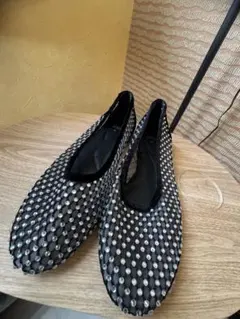 新品) ZARA ラインストーン シースルー フラットシューズのサムネイル