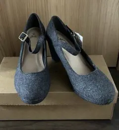 【新品未使用】リボンストーン付きパンプス