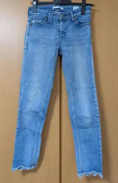 スキニーデニム ライトブルー フリンジ裾