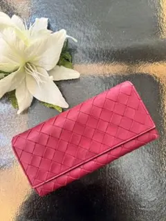 ボッテガヴェネタ 二つ折り 財布 ピンク イントレチャート 美品 f 