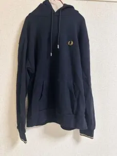 FRED PERRY/フレッドペリー　フードロゴ刺繍スウェットパーカー　ネイビーのサムネイル
