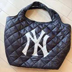 美品　MLB 中綿　ニューヨークヤンキース　トートバッグ　ネイビー　ブラック