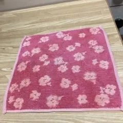 タオルハンカチ　花柄　ピンク　入手困難品　超希少　現品限り