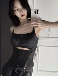 週末限定✨THEREDTHREAD pointed garter corsetのサムネイル