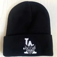 【新品未使用】LA ニット帽　ビーニー ブラック 黒 ロゴ　刺繍　バンダナ