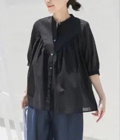 【未使用・タグ付】アーバンリサーチドアーズ・コットンボイルV切替ギャザーブラウス