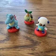 ポケモンチョコエッグ 旅立ちの3匹 ワニノコ ナエトル ミジュマル