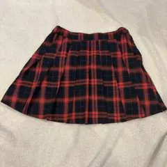 赤と黒のタータンチェック プリーツスカート