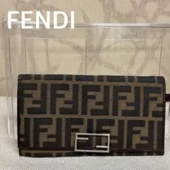 フェンディ　FENDI FFロゴプリント　二つ折り財布　ズッカ柄　ロゴプレートR