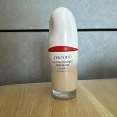 資生堂エッセンススキングロウファンデーション 30ml 220