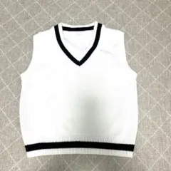 ホワイト Vネック ニットベスト SサイズGU